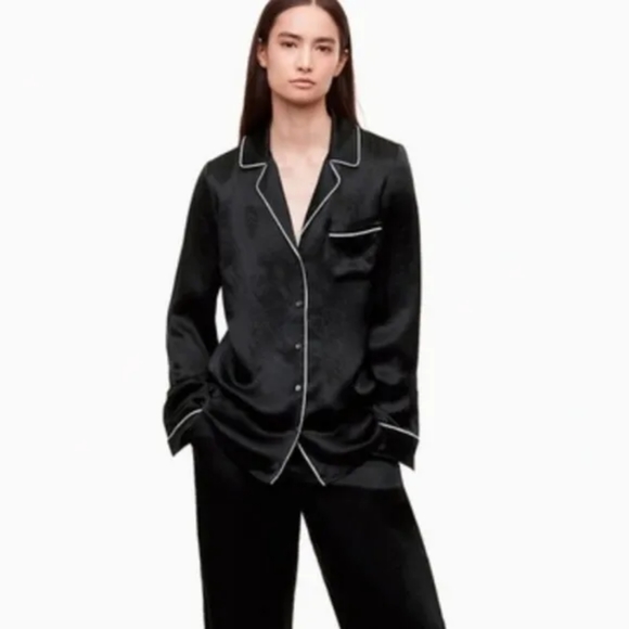 WILFRED Murol Satin Blouse (Black w/ White Piping) - Picture 3 of 7